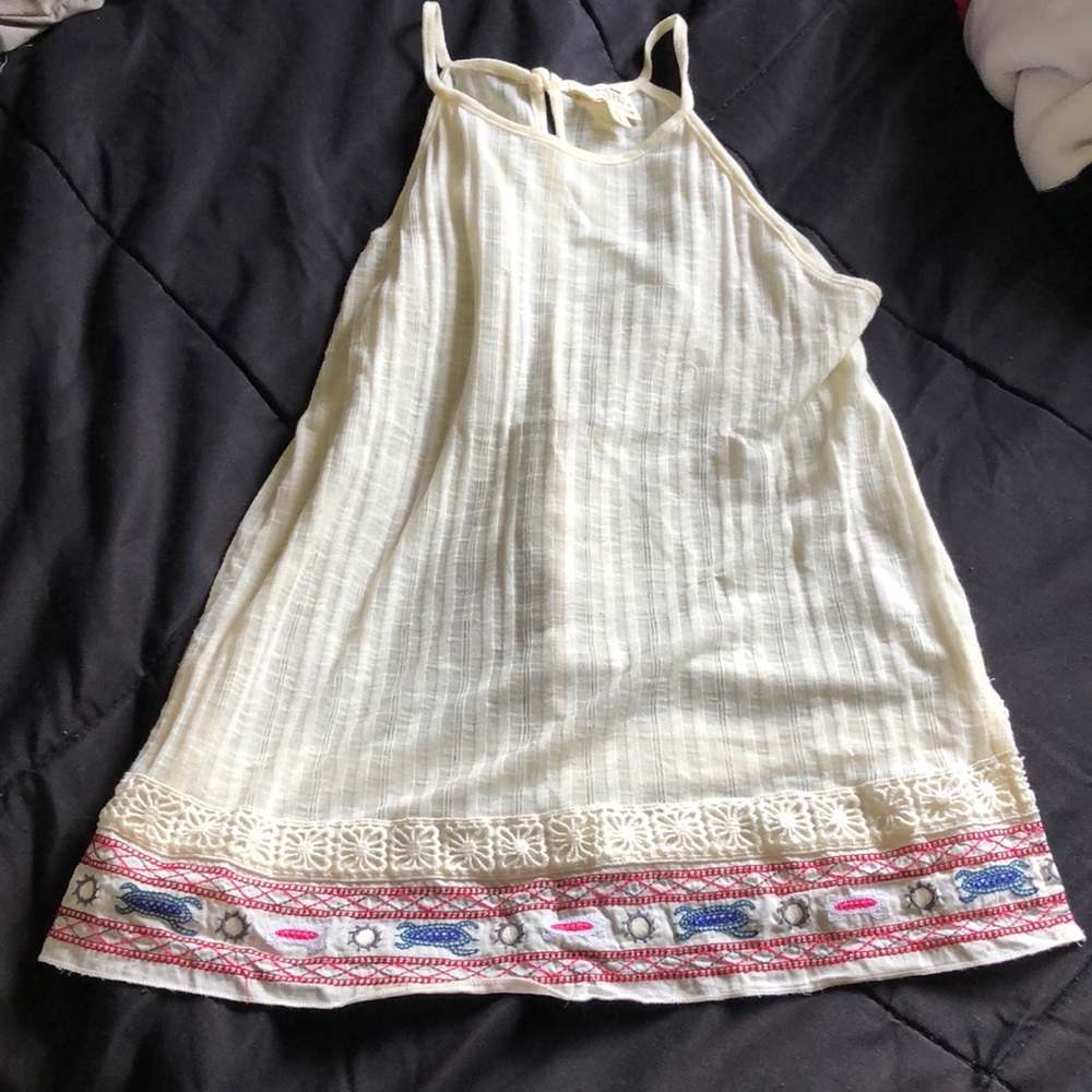 Tank top w/ designs